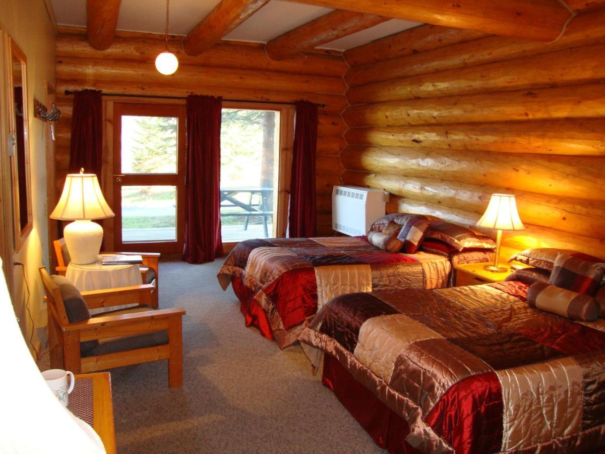 Helmcken Falls Lodge Cabin Rooms And Rv Park Clearwater Bagian luar foto