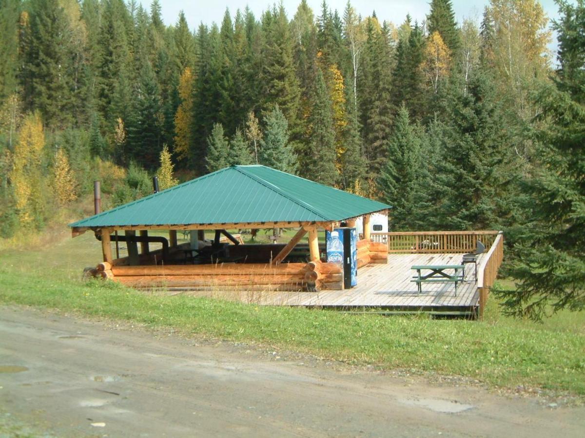 Helmcken Falls Lodge Cabin Rooms And Rv Park Clearwater Bagian luar foto