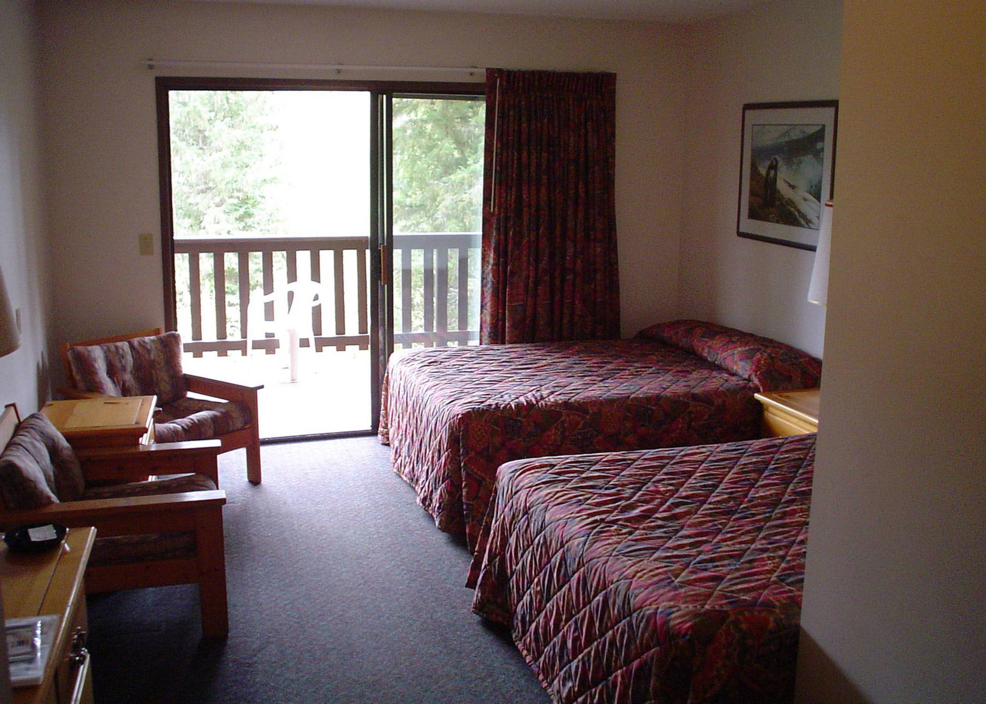 Helmcken Falls Lodge Cabin Rooms And Rv Park Clearwater Bagian luar foto