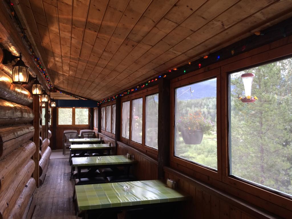 Helmcken Falls Lodge Cabin Rooms And Rv Park Clearwater Bagian luar foto